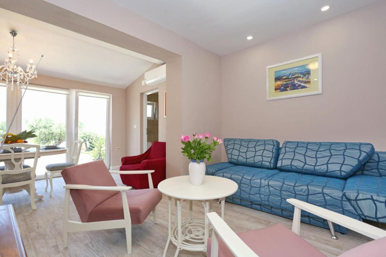 Hacienda Mia With Yacuzzi,Bbq , Free Parking Villa Zadar Exterior foto