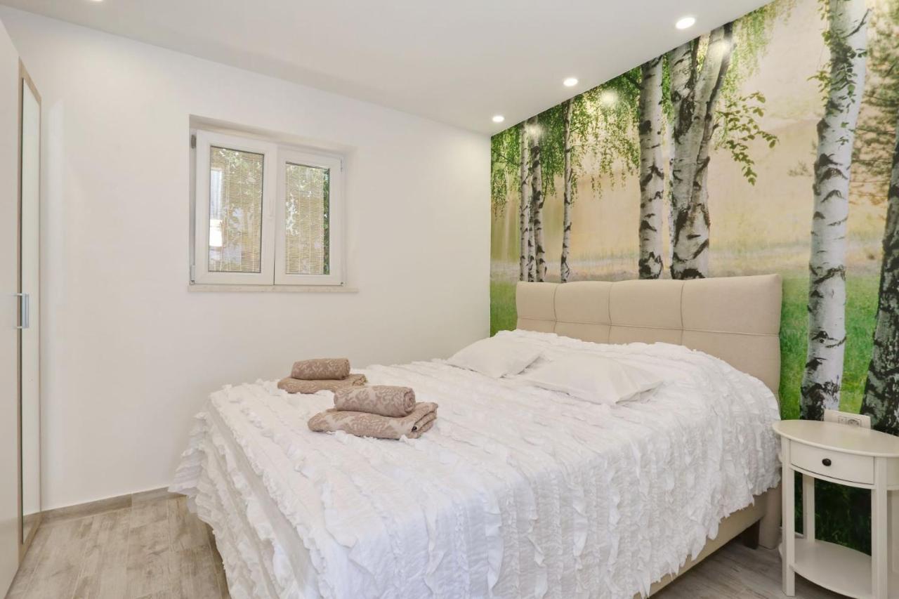 Hacienda Mia With Yacuzzi,Bbq , Free Parking Villa Zadar Exterior foto