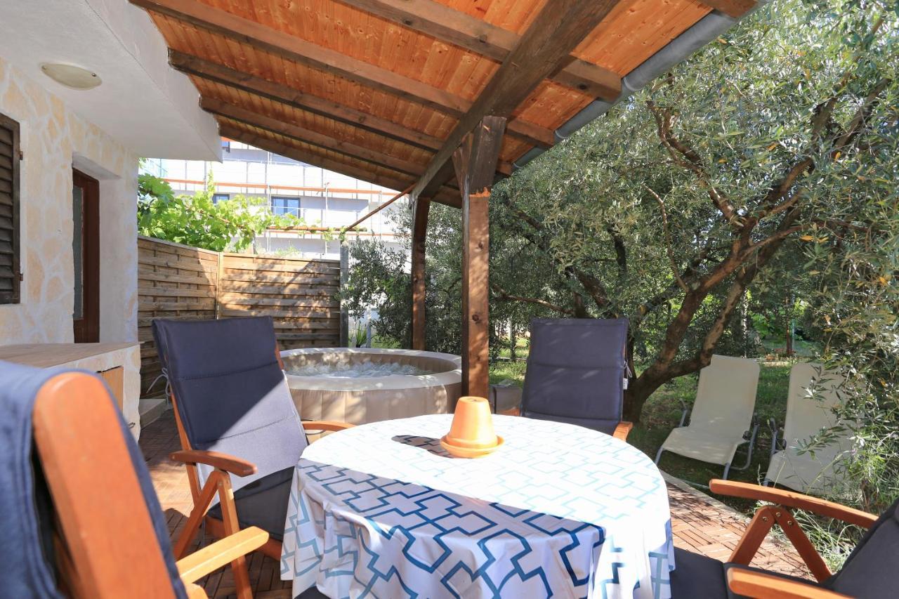 Hacienda Mia With Yacuzzi,Bbq , Free Parking Villa Zadar Exterior foto